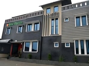 Exterior - Hotel Khalista (Purwakarta)