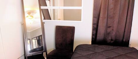 2 chambres, fer et planche Ă repasser, Wi-Fi, literie fournie