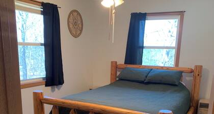 Cozy 2-bedroom house right off Pomme de Terre Lake!