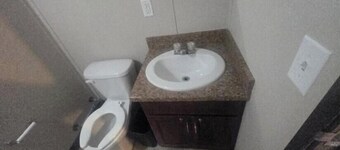Private Mancamp Room in the Permian Basin - WiFi, TV, En-Suite Bath
