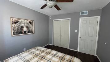 1 bedroom, WiFi, bed sheets