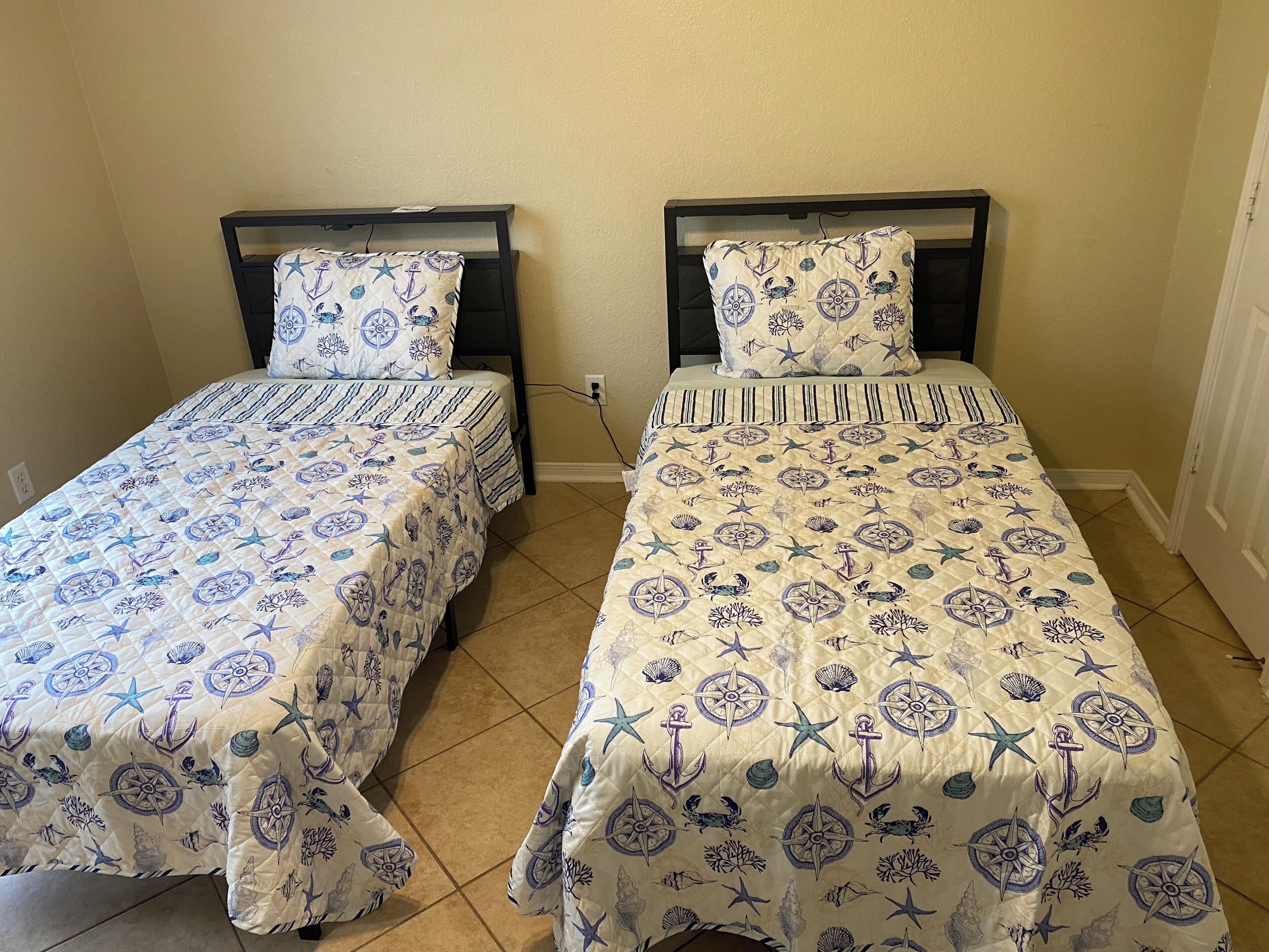 4 chambres, fer et planche à repasser, Wi-Fi, draps fournis