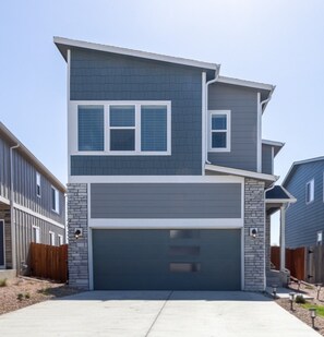 Exterior - The Hills in Lorson Ranch (Colorado Springs)