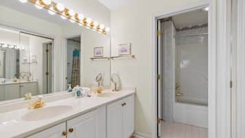 Shower, towels, shampoo