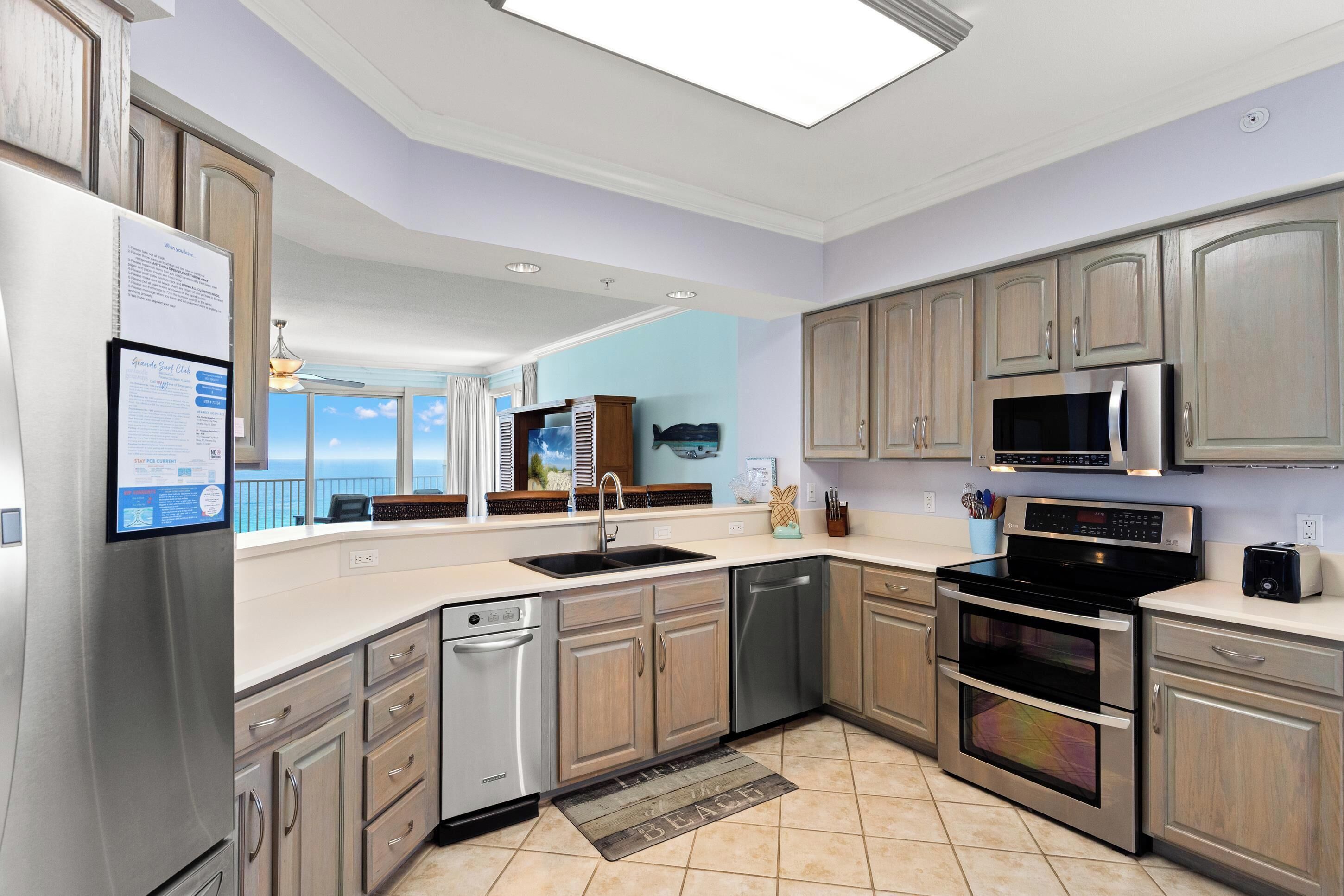Condo, 3 Bedrooms, Ocean View, Beachfront | Private kitchen | Full-size fridge, microwave, oven, stovetop