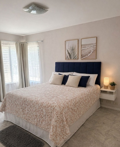 Suite in Zone 10 : Exclusive and secure location