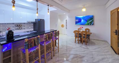 Elite Holiday Homes - Akdital & Aéroport