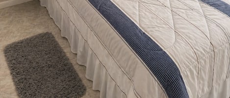 1 bedroom, internet, bed sheets