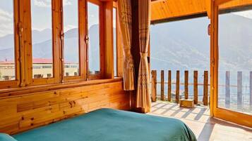 Comfort Single Room, Balcony, Mountain View | Desk, laptop workspace, soundproofing, free WiFi