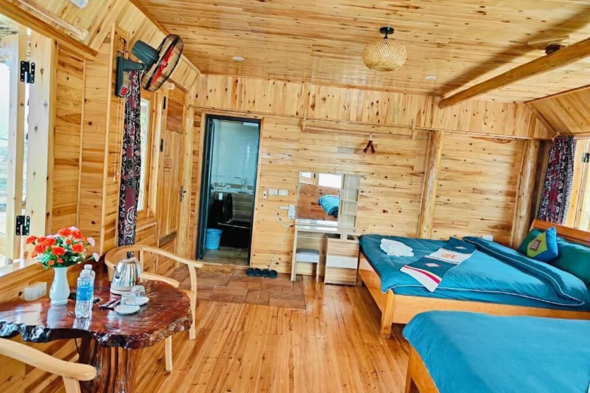 Panoramic Quadruple Room, Mountain View | Desk, laptop workspace, free WiFi