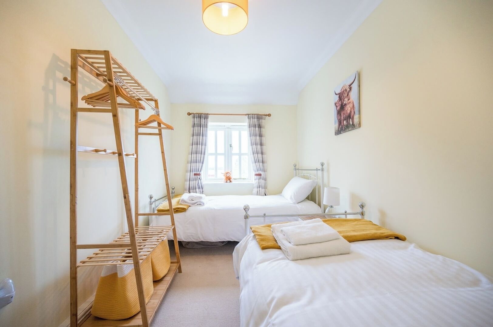 3 slaapkamers, een strijkplank/strijkijzer, reisbedje, wifi