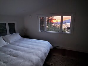 3 chambres, fer et planche à repasser, accès au Wi-Fi (inclus)
