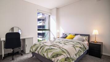 3 bedrooms, iron/ironing board, WiFi, bed sheets
