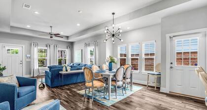 3-bedroom house with fenced yard and private pool