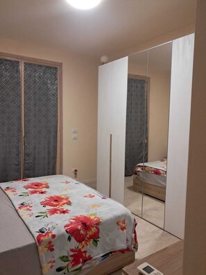 2 Schlafzimmer, Bügeleisen/Bügelbrett, WLAN, Bettwäsche
