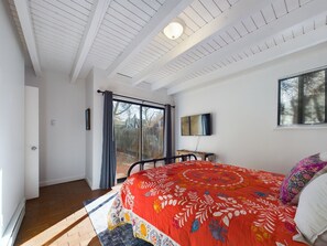 Internet, bed sheets - Casa Monte de Santa Fe NM (Santa Fe)