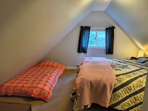 4 bedrooms, WiFi, bed sheets