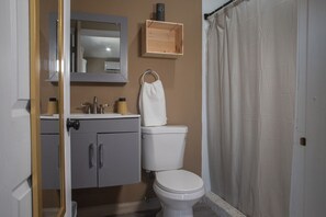Bathroom - A unique stay steps from the beach with breakfast included (Rincón)