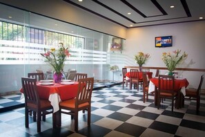 Dining - Maxintimo Hotel (Mexico City)