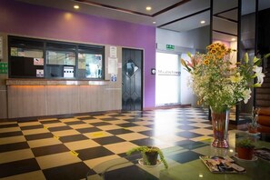 Lobby - Maxintimo Hotel (Mexico City)