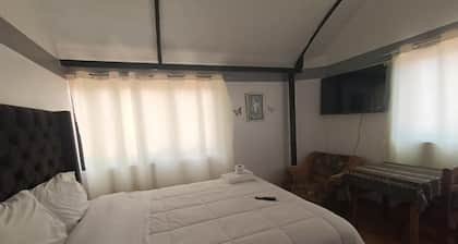 HOSTAL AYLLU CON COCHERA