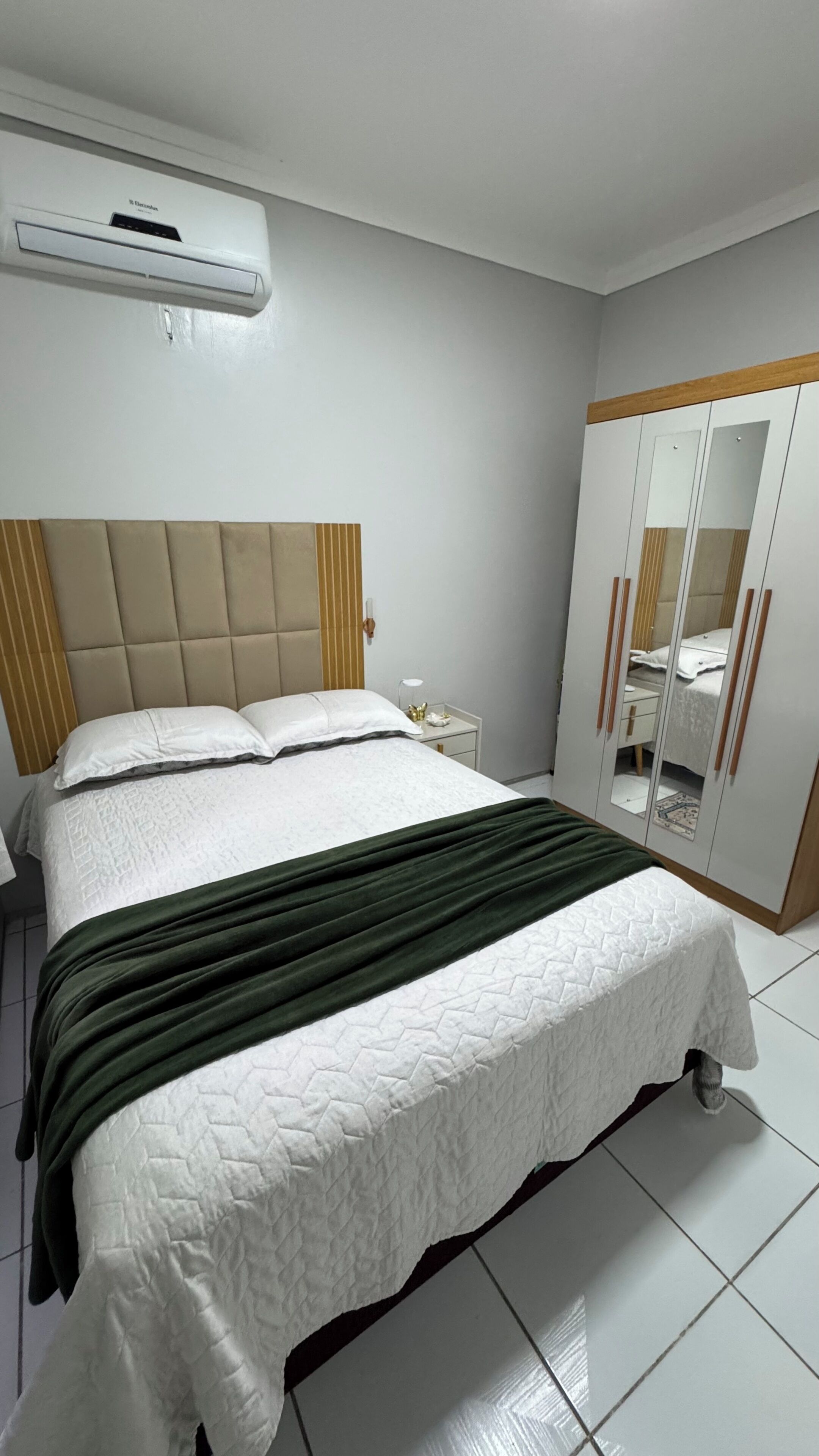 2 slaapkamers, een strijkplank/strijkijzer, wifi, beddengoed