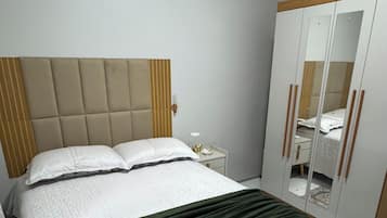 2 slaapkamers, een strijkplank/strijkijzer, wifi, beddengoed