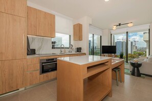 Microwave, stovetop, dishwasher, coffee/tea maker - Luxury 2BR at The Crosby Miami | Pool & Gym (Miami)