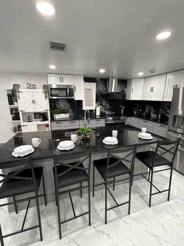 Luxury pool home clewater tarpon springs, Susen bech and Dunedin 3/2 bathrooms