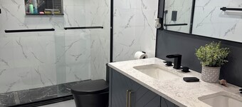 Luxury pool home clewater tarpon springs , Susen bech and Dunedin 3/2 bathrooms