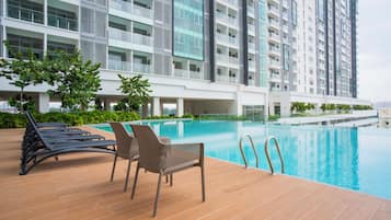 Kolam renang outdoor