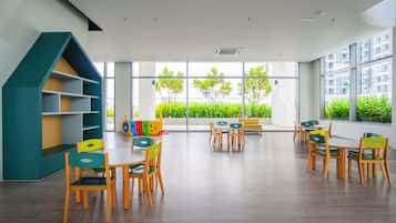 Tempat bermain anak – indoor