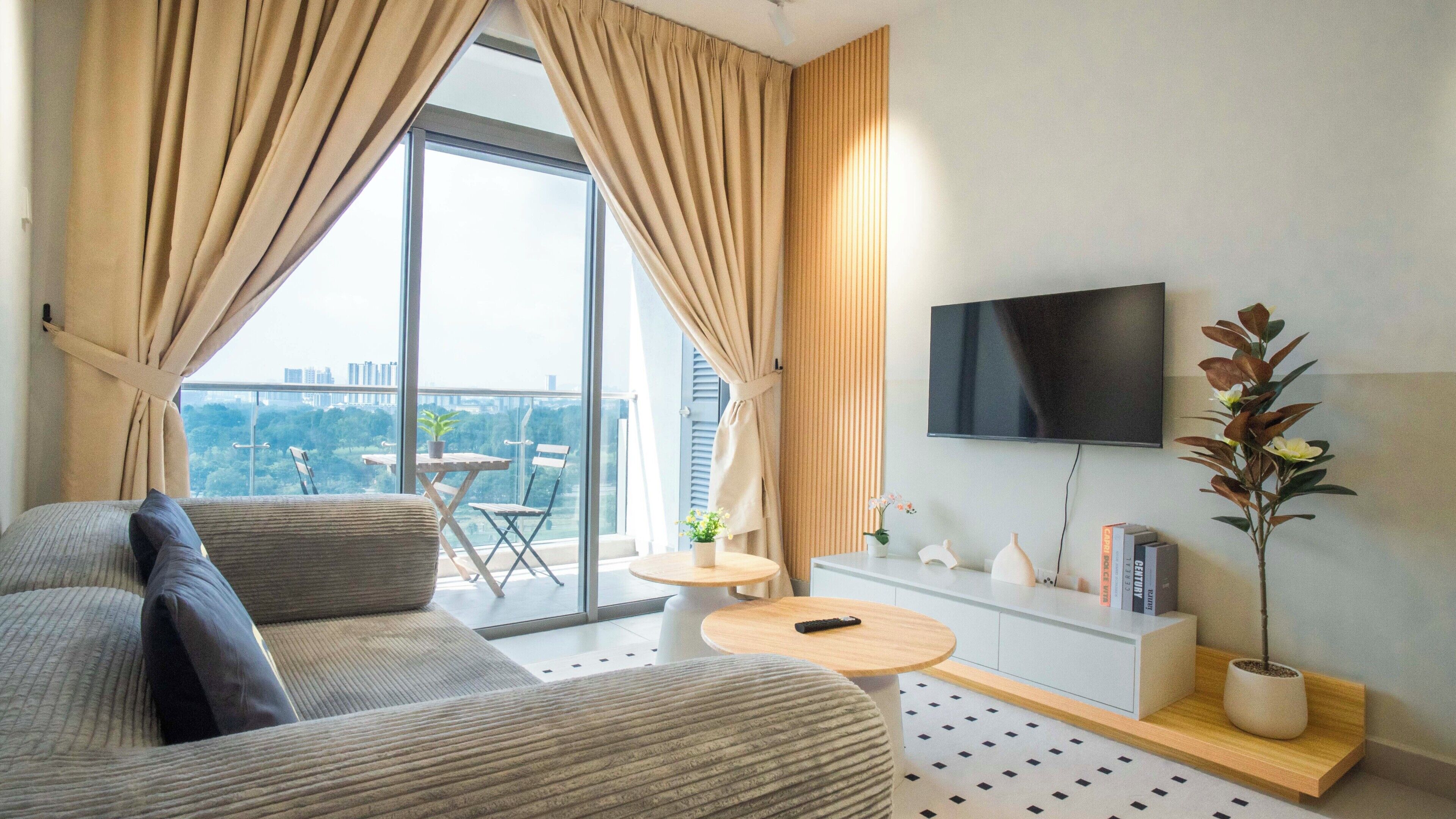 Apartment, 2 Bedrooms, Lake View | Living area | 32-inch LCD TV with digital channels