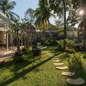 Outdoor dining - The Gantari Ubud Bali (Ubud)