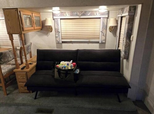 Private RV Rental in the Permian Basin - WiFi, Full Kitchen, En-Suite