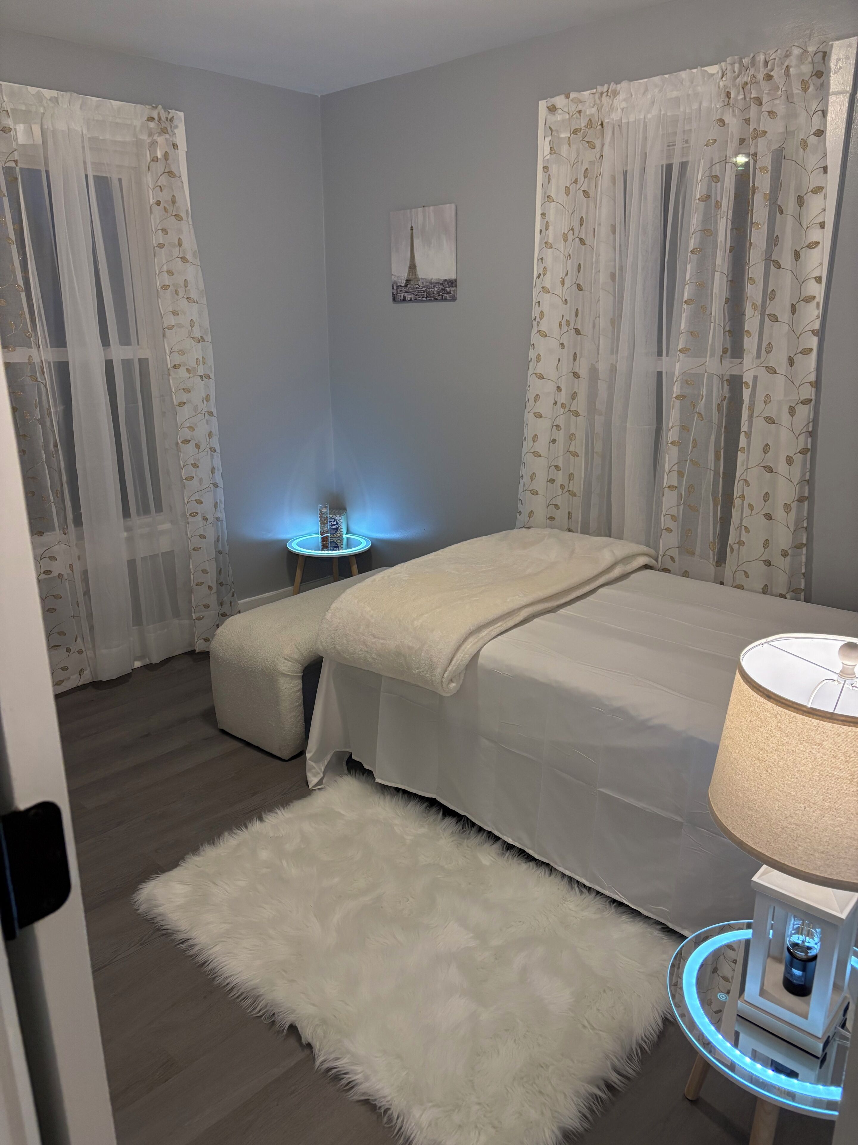 3 slaapkamers, een strijkplank/strijkijzer, gratis wifi, beddengoed