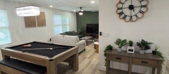 Modern 5BR w/ Pool Table - Prime Raleigh