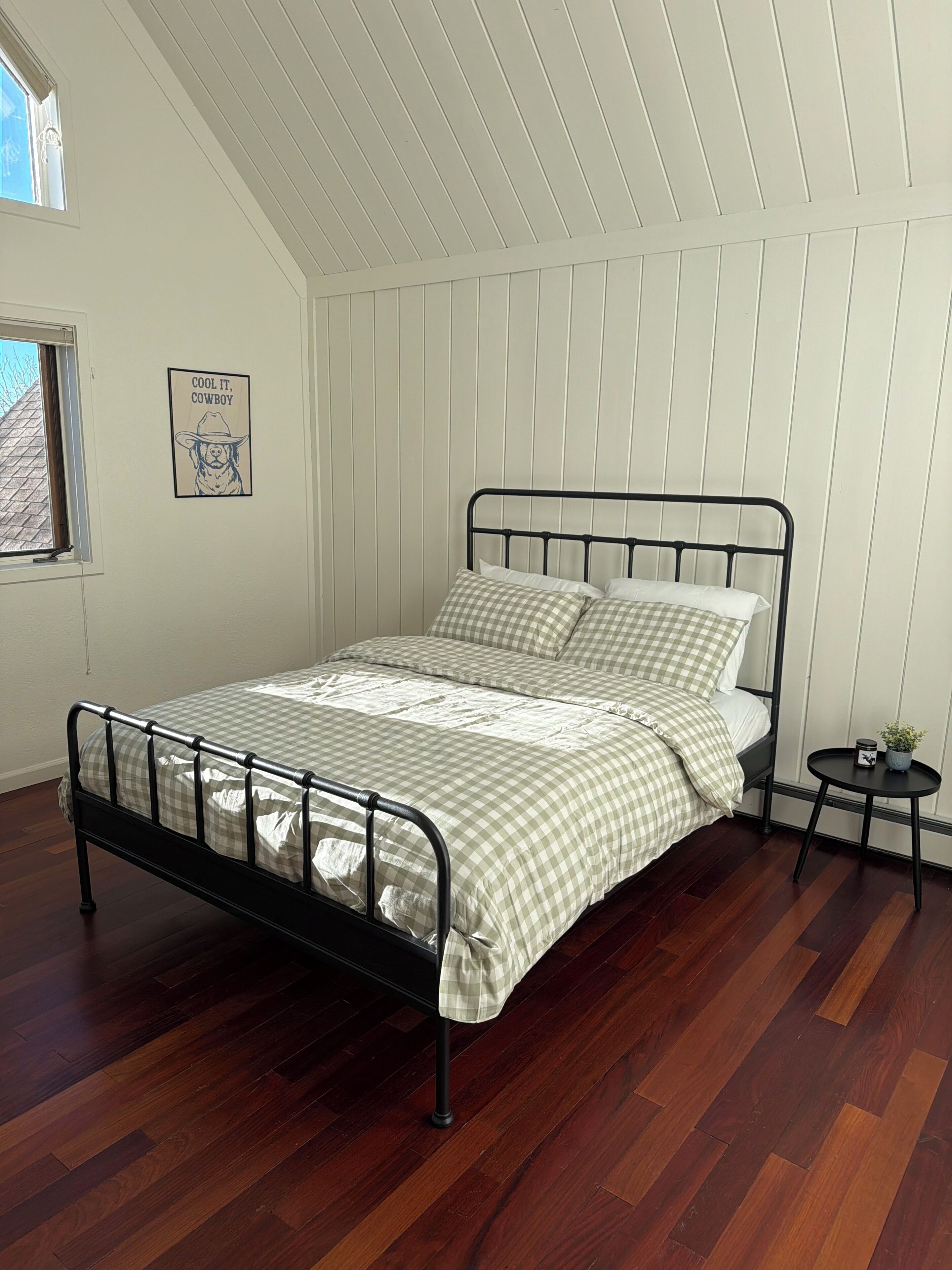5 quartos, ferros/tábuas de passar roupa, Wi-Fi, roupa de cama