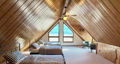 43-Acre Working Farm - 5BR, Sleeps 11 - Collegiate Peaks Views - Cheese Creamery