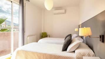 3 chambres, fer et planche Ă repasser, Wi-Fi, draps fournis