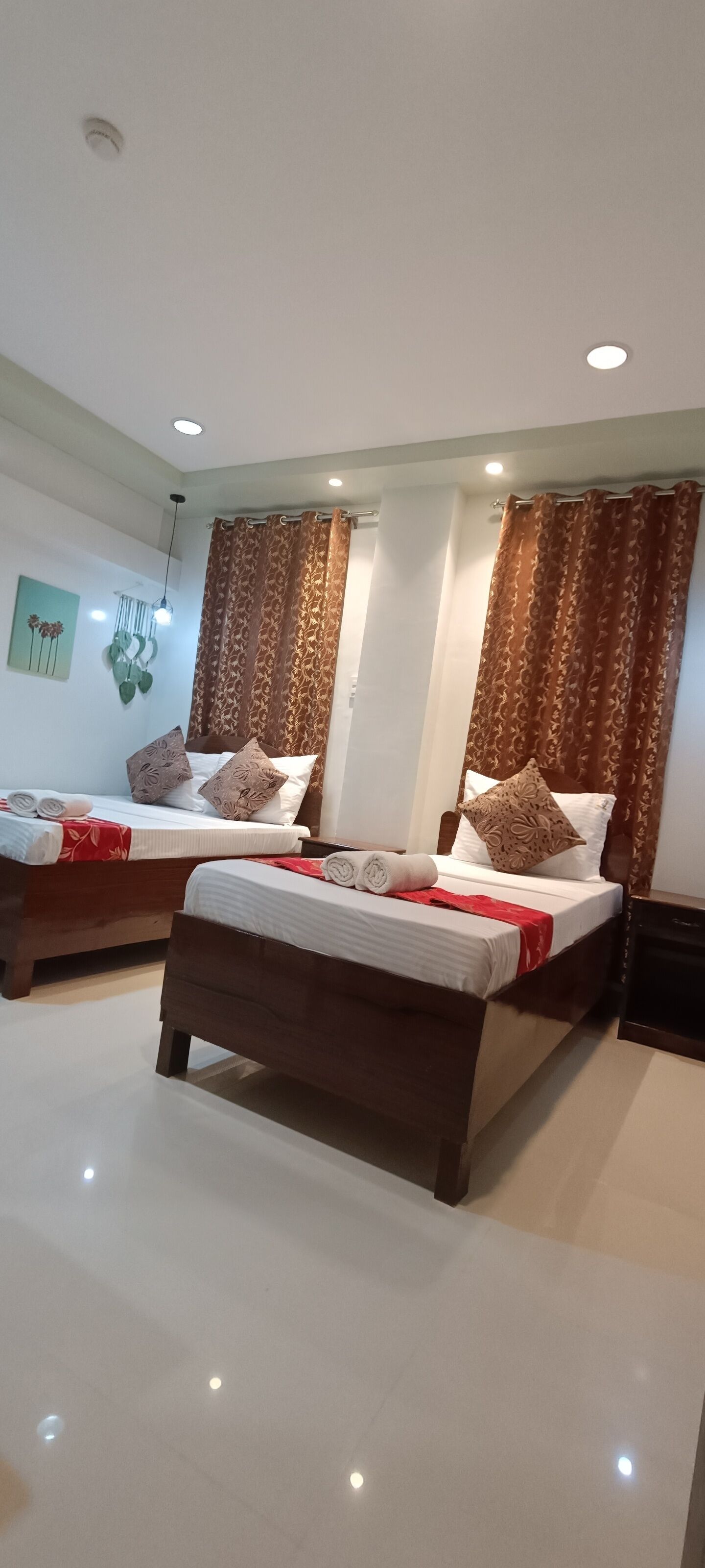 Standard Double or Twin Room, Ground Floor | In-room safe, desk, blackout curtains, soundproofing