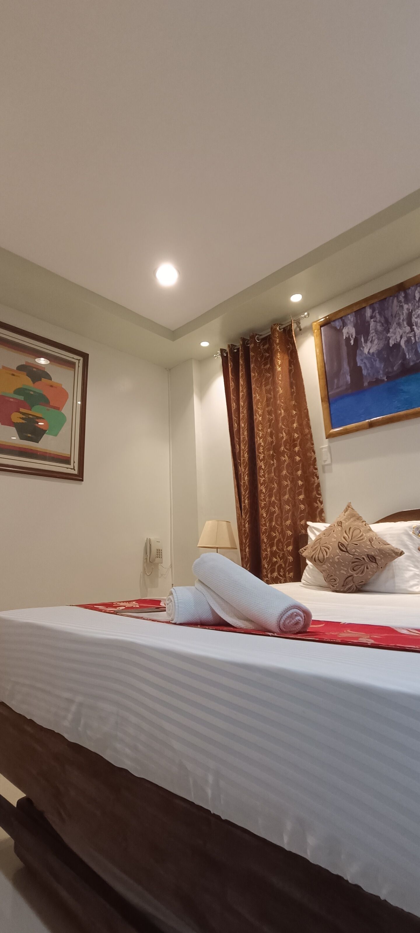 Double Room, Non Smoking, Ground Floor | In-room safe, desk, blackout curtains, soundproofing