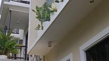 Chambre Standard double, balcon, vue sur la montagne | Détail de l’extérieur