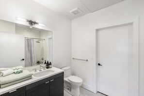 Bathroom - Hollywood Dream 1BR • Pool • Gym • Parking (West Hollywood)