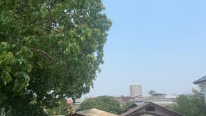 Phòng tập thể, ban công, quang cảnh thành phố | Khác