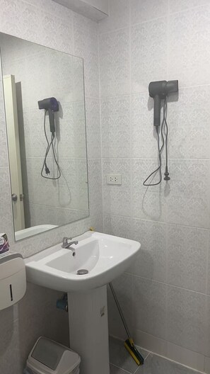 Bathroom - Behome and hostel (Mueang Chiang Mai)