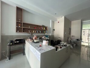 Lobby - Behome and hostel (Mueang Chiang Mai)