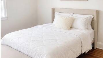 3 bedrooms, internet, bed sheets