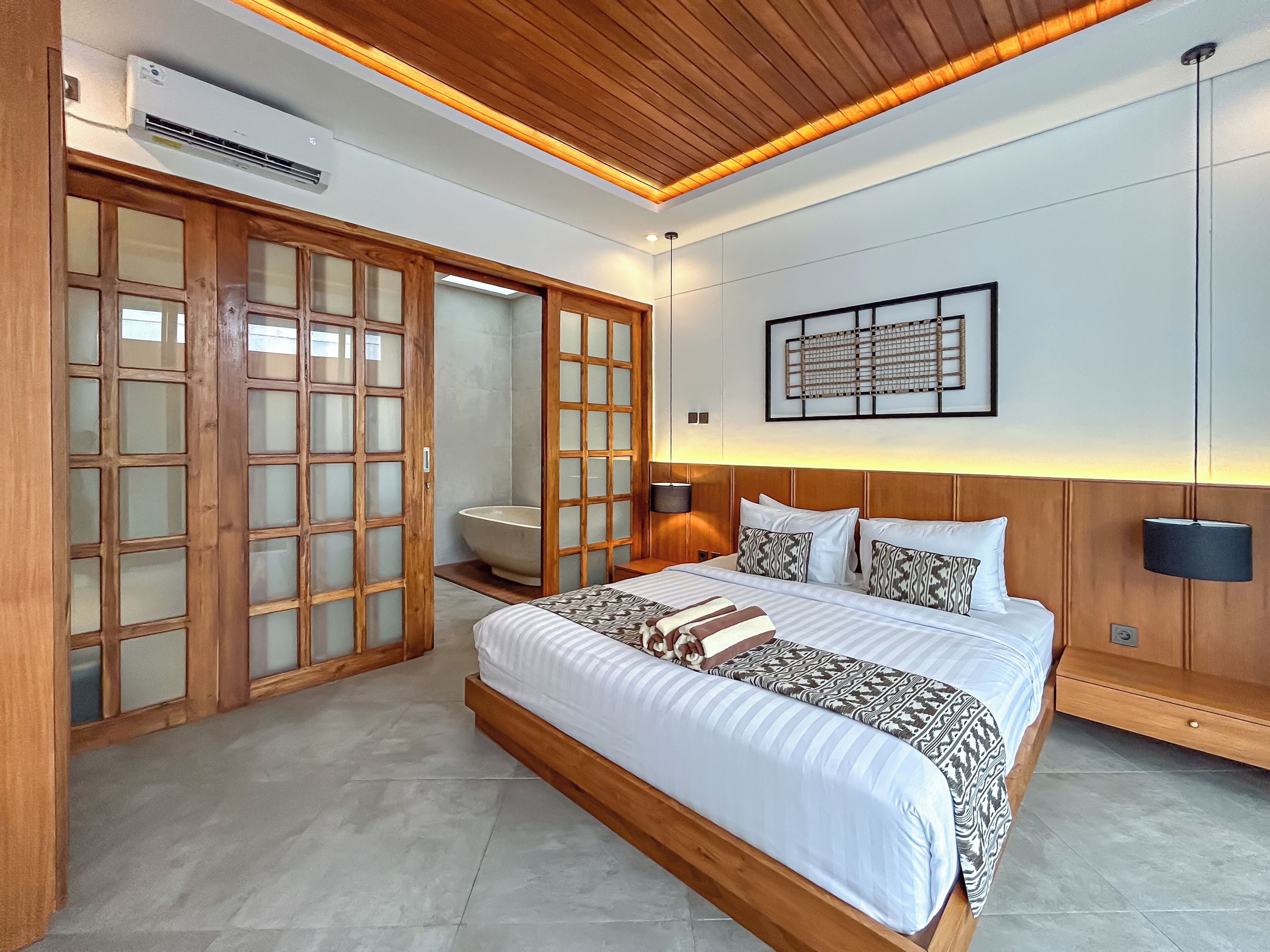 In-room safe, iron/ironing board, free WiFi