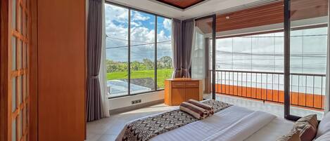 Villa, 2 Bedrooms, Balcony, Pool View